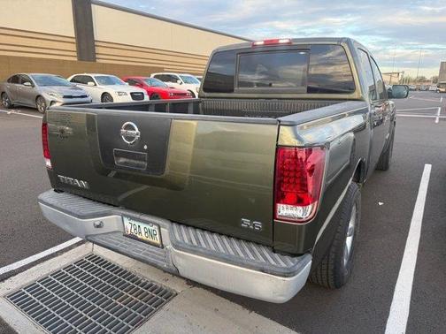 2005 Nissan Titan XE Crew Cab