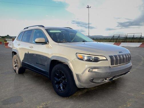 Sting Gray Clearcoat 2019 Jeep Cherokee Upland