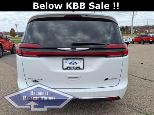 2024 Chrysler Pacifica Hybrid Select