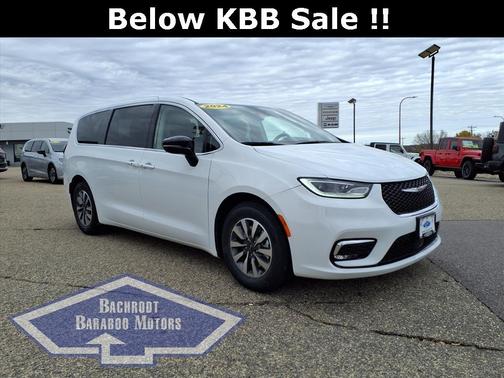 2024 Chrysler Pacifica Hybrid Select