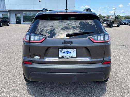 2023 Jeep Cherokee Altitude Lux