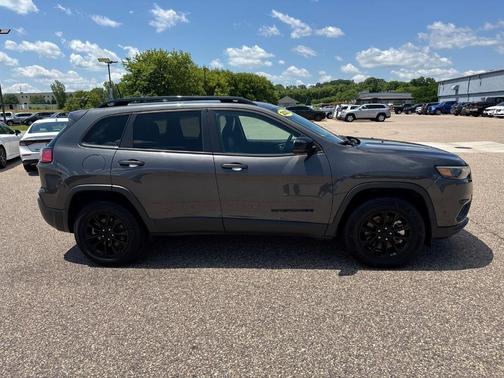 2023 Jeep Cherokee Altitude Lux