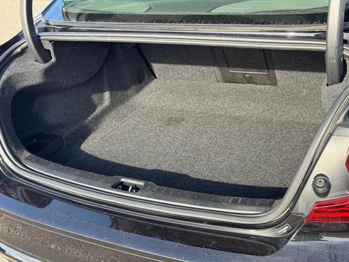 2024 Volvo S60 B5 Plus Dark Theme