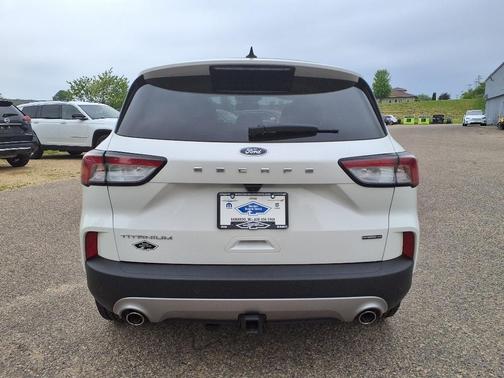 2022 Ford Escape Titanium Hybrid