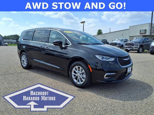 2025 Chrysler Pacifica Select