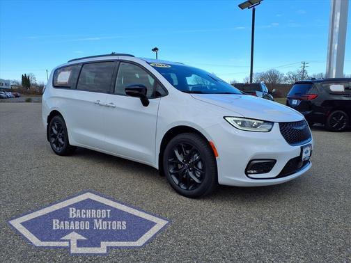 2026 Chrysler Pacifica Select