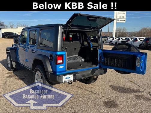 2022 Jeep Wrangler Unlimited Sport RHD