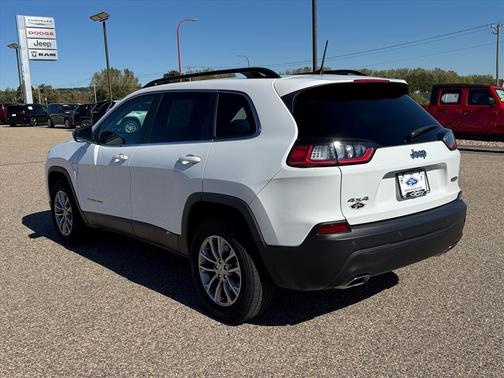 2022 Jeep Cherokee Latitude Lux