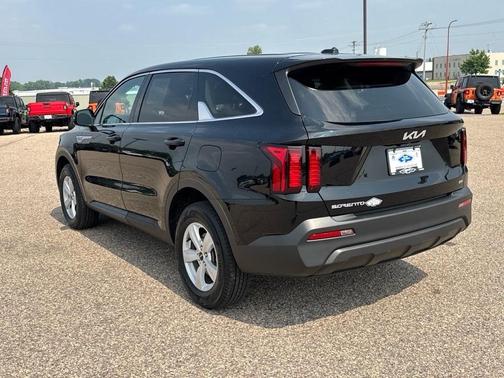 2023 Kia Sorento LX