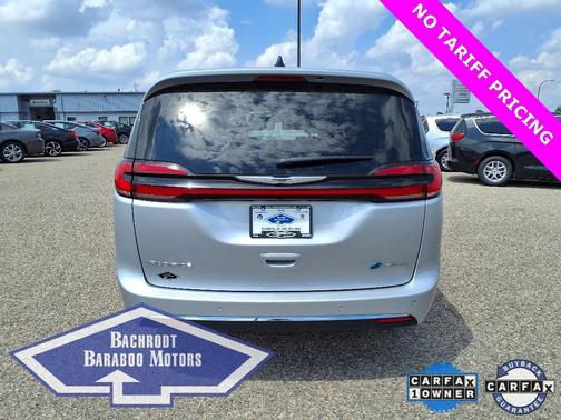 2023 Chrysler Pacifica Hybrid Touring L