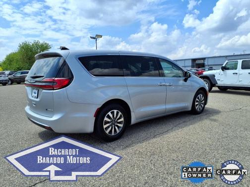 2023 Chrysler Pacifica Hybrid Touring L