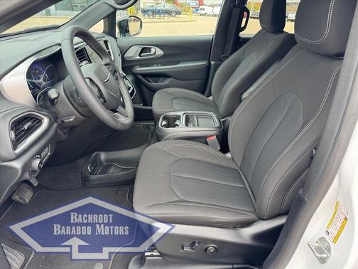 2024 Chrysler Pacifica Touring