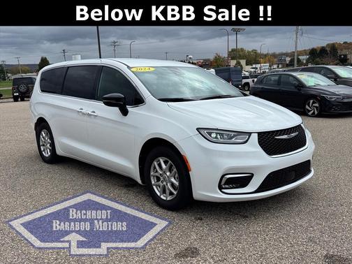 2024 Chrysler Pacifica Touring