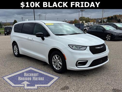 2024 Chrysler Pacifica Touring