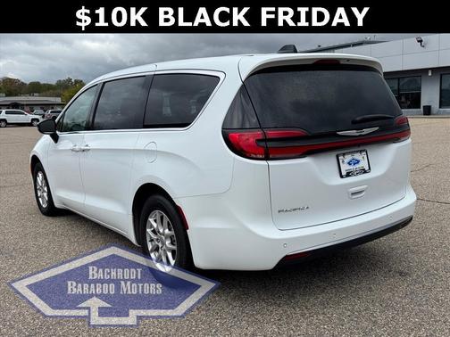 2024 Chrysler Pacifica Touring