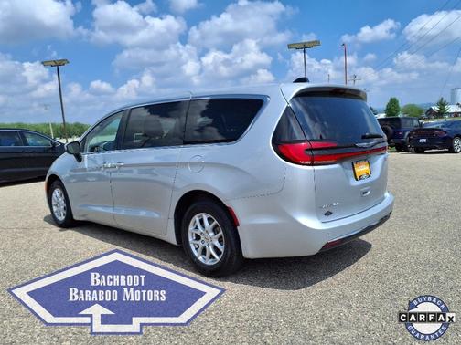 2023 Chrysler Pacifica Touring-L