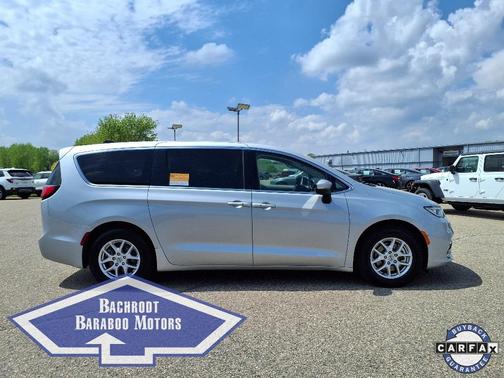 2023 Chrysler Pacifica Touring-L