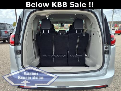 2024 Chrysler Pacifica Hybrid Select