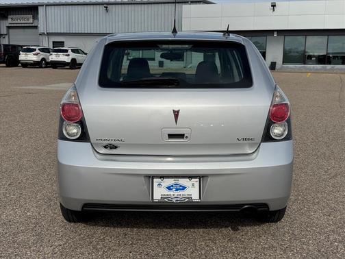 2010 Pontiac Vibe Base