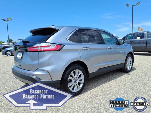 2022 Ford Edge Titanium