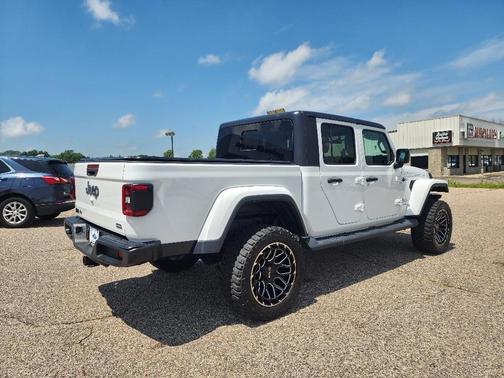 2020 Jeep Gladiator Overland
