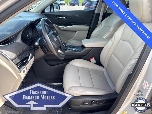 2022 Cadillac XT4 Premium Luxury