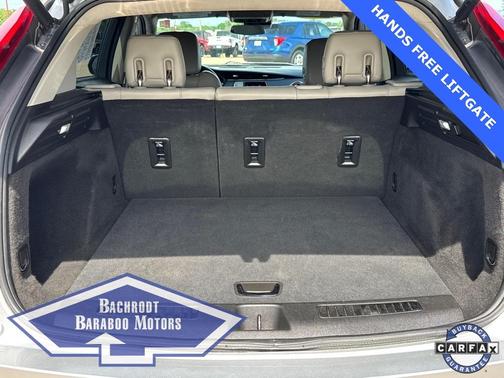 2022 Cadillac XT4 Premium Luxury