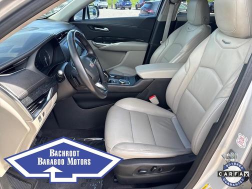 2022 Cadillac XT4 Premium Luxury