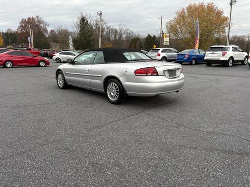2004 Chrysler Sebring Base