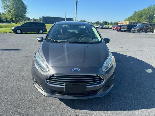 Gray 2016 Ford Fiesta 4dr Sdn SE