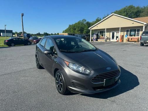Gray 2016 Ford Fiesta 4dr Sdn SE