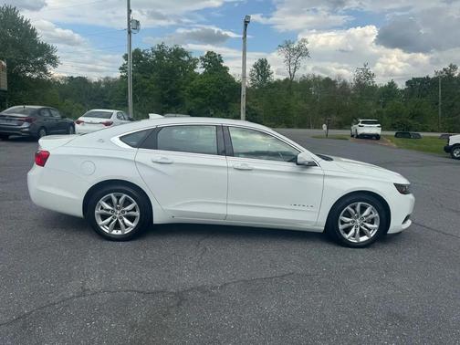 White 2016 Chevrolet Impala LT