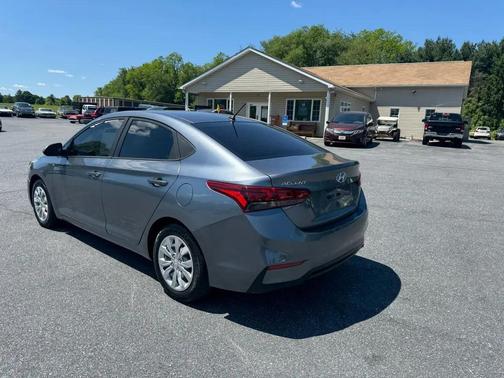 Gray 2019 Hyundai Accent SE Sedan Auto