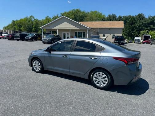Gray 2019 Hyundai Accent SE Sedan Auto
