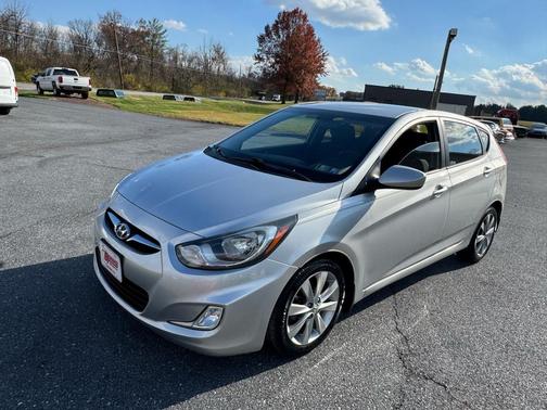 2012 Hyundai Accent SE