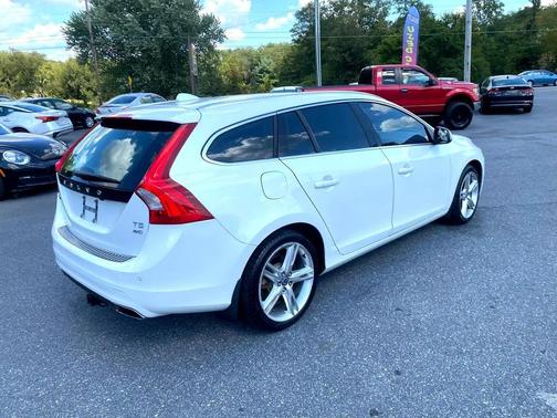 2016 Volvo V60 T5 Premier