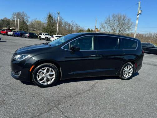 Black 2019 Chrysler Pacifica Touring Plus
