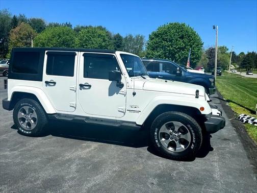 2016 Jeep Wrangler Unlimited Sahara