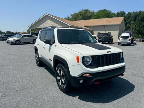 White 2019 Jeep Renegade Trailhawk