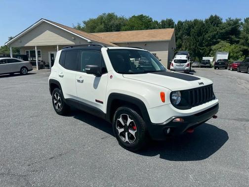 White 2019 Jeep Renegade Trailhawk