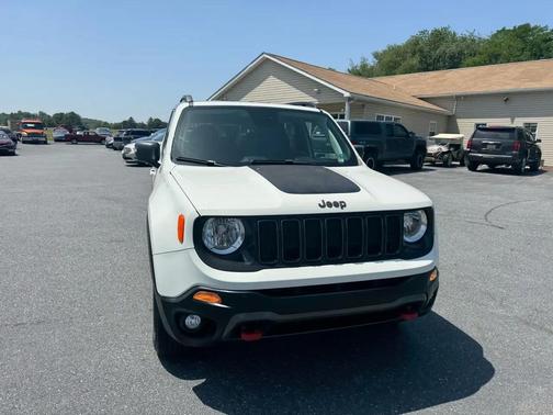 White 2019 Jeep Renegade Trailhawk