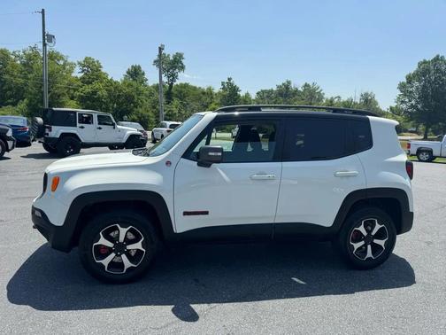 White 2019 Jeep Renegade Trailhawk