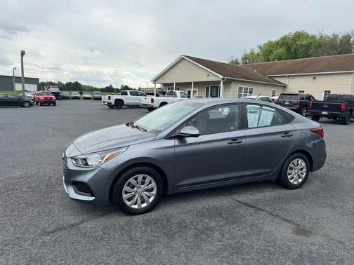 Gray 2018 Hyundai Accent SE