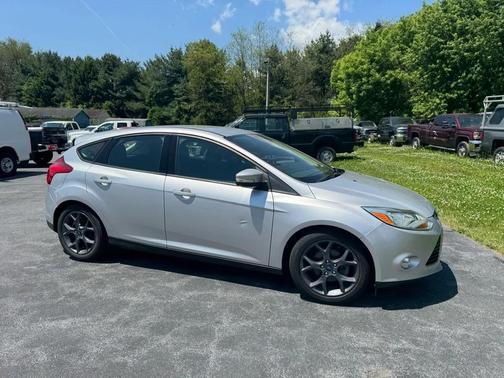 Silver 2013 Ford Focus SE