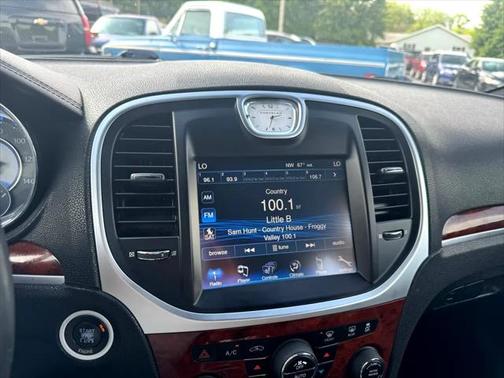 2012 Chrysler 300 Limited