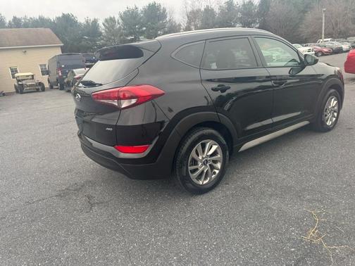 2017 Hyundai TUCSON SE