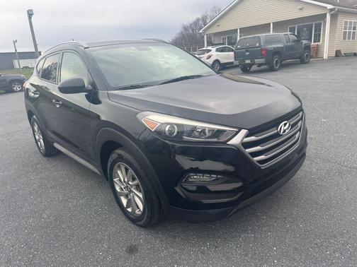 2017 Hyundai TUCSON SE