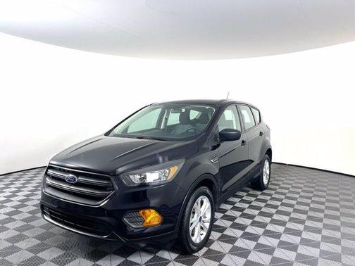 Photo 3 of 25 of 2019 Ford Escape S