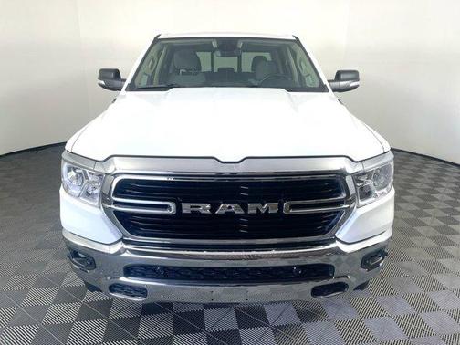 Photo 2 of 33 of 2020 RAM 1500 Big Horn