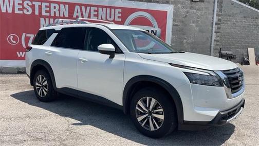 2025 Nissan Pathfinder SL 4WD